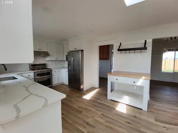 $1,250,000 | 23062 Southwest Byers Lk Terrace, Sherwood, OR 97140