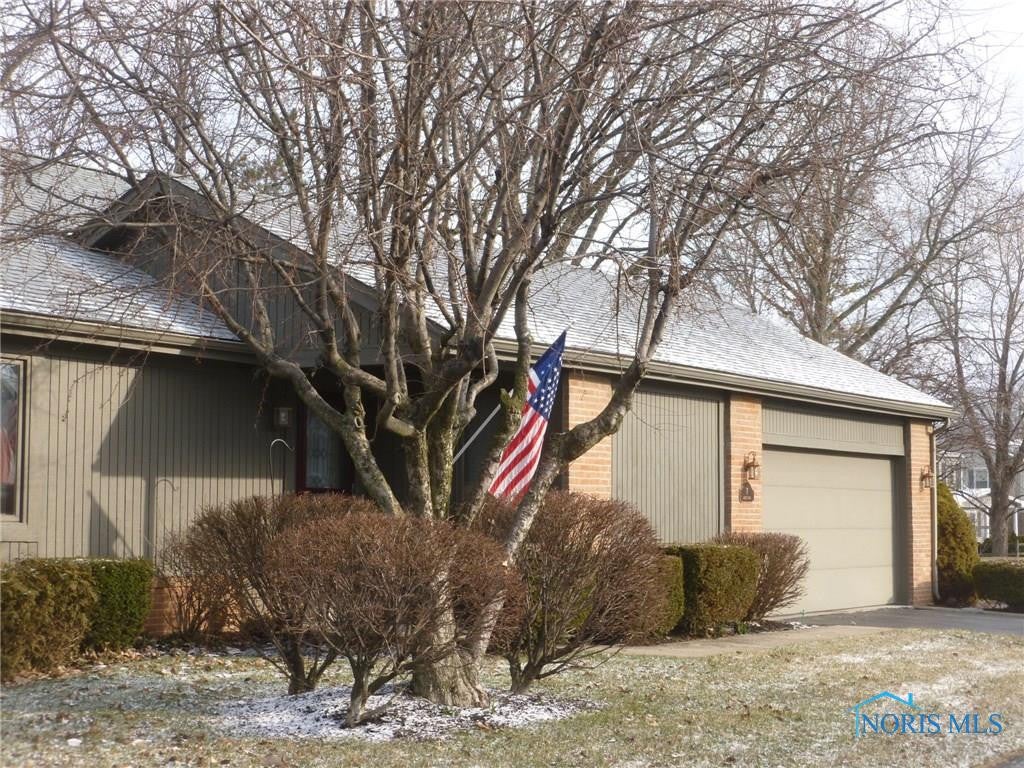 7 Abbey Road Perrysburg, OH 43551 - Photo 1 of 8 Gallery Image 1