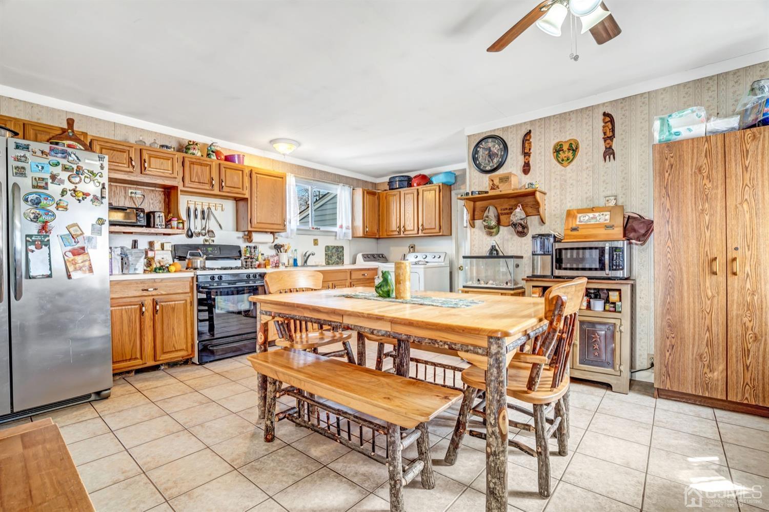 1624 Holly Road North Brunswick, NJ 08902 - Photo 13 of 20 Gallery Image 13