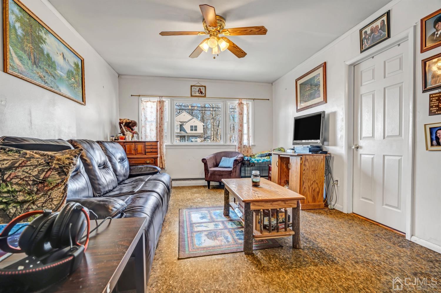 1624 Holly Road North Brunswick, NJ 08902 - Photo 4 of 20 Gallery Image 4