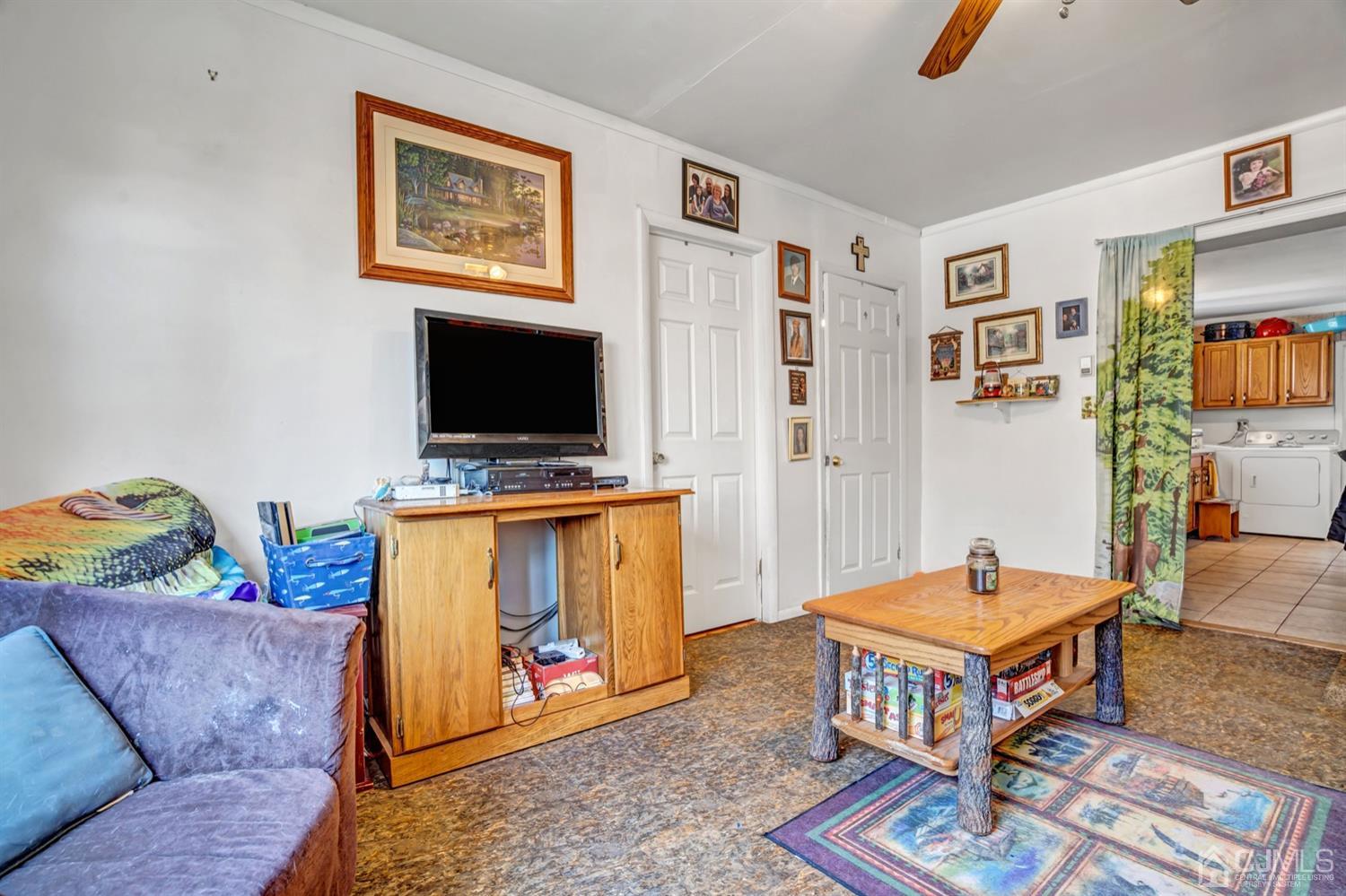1624 Holly Road North Brunswick, NJ 08902 - Photo 6 of 20 Gallery Image 6