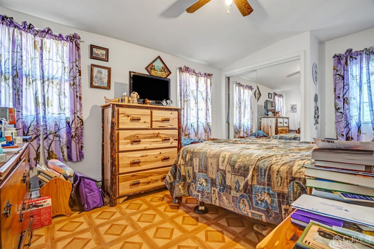 1624 Holly Road North Brunswick, NJ 08902 - Photo 7 of 20 Gallery Image 7