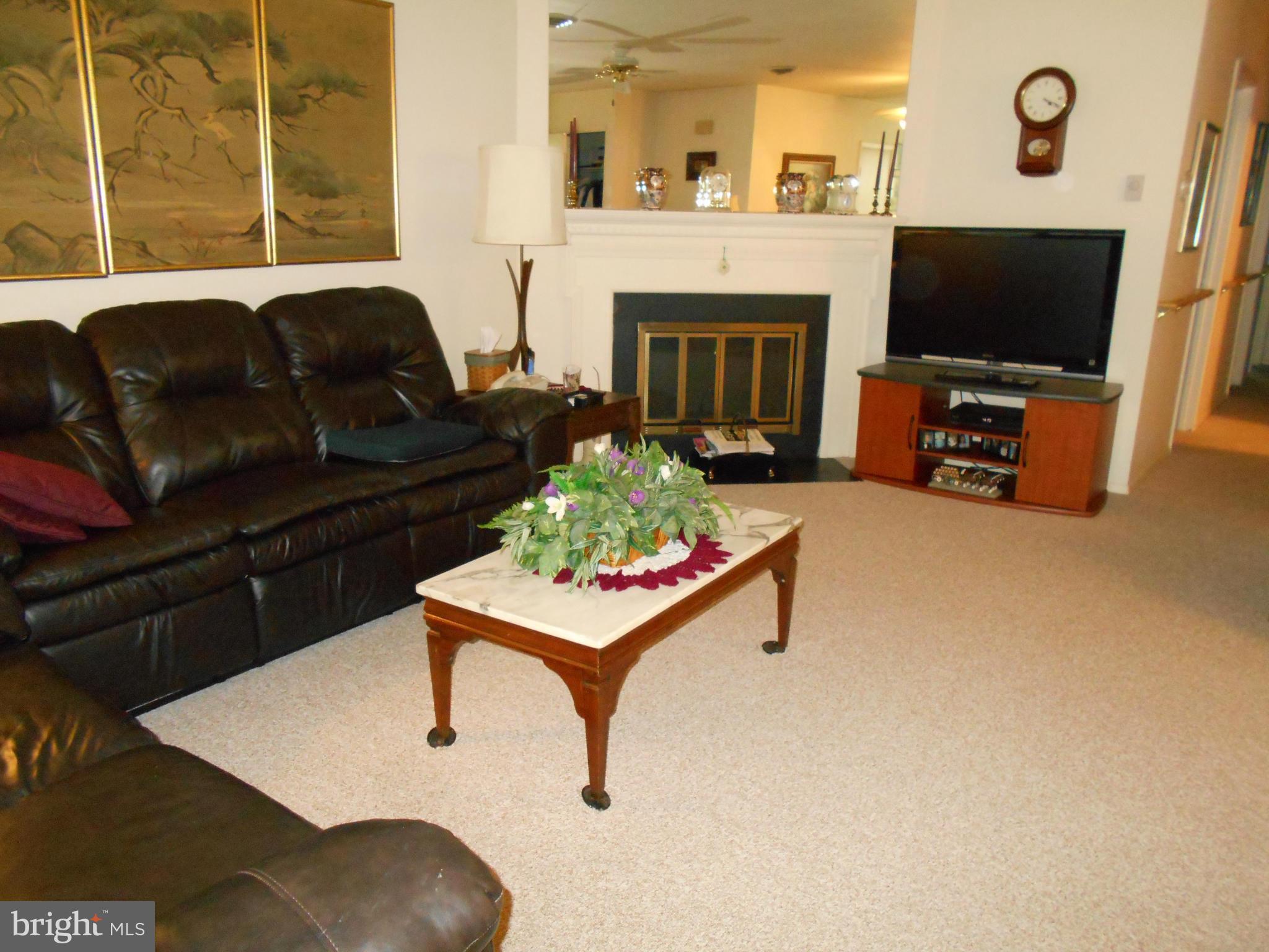 7021 Basswood Road Frederick, MD 21703 - Photo 7 of 23 Living Room