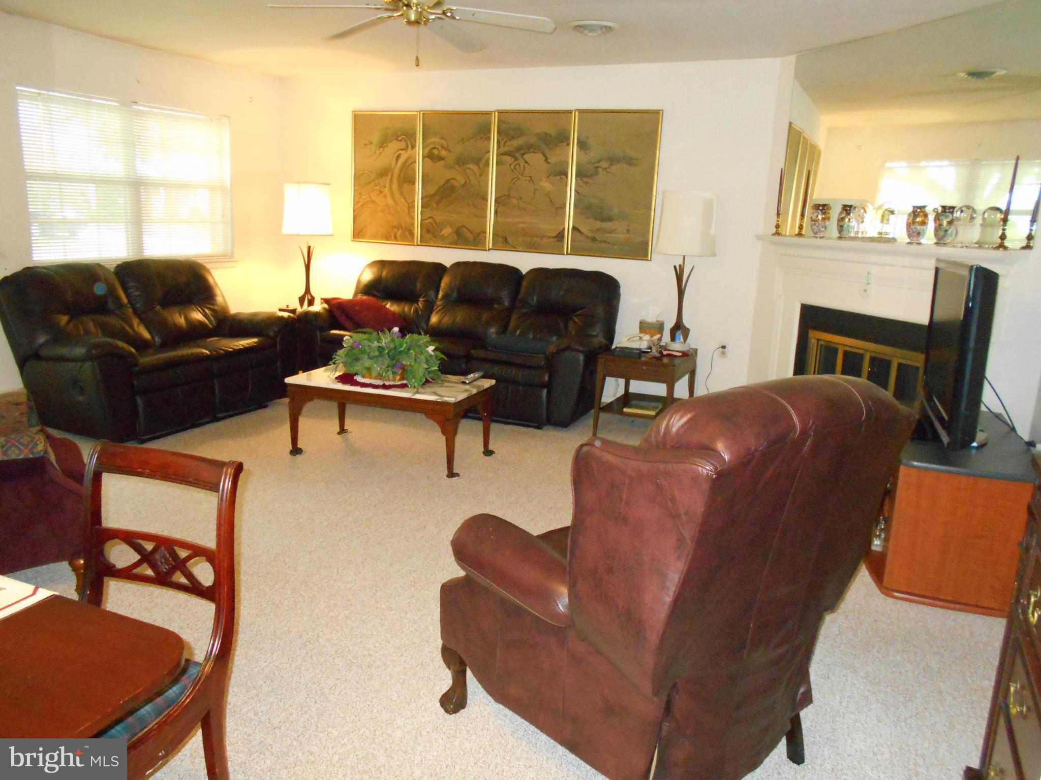 7021 Basswood Road Frederick, MD 21703 - Photo 9 of 23 Living Room