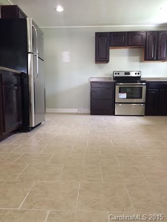 8440 Pence Road Charlotte, NC 28215 - Photo 8 of 22 Gallery Image 8