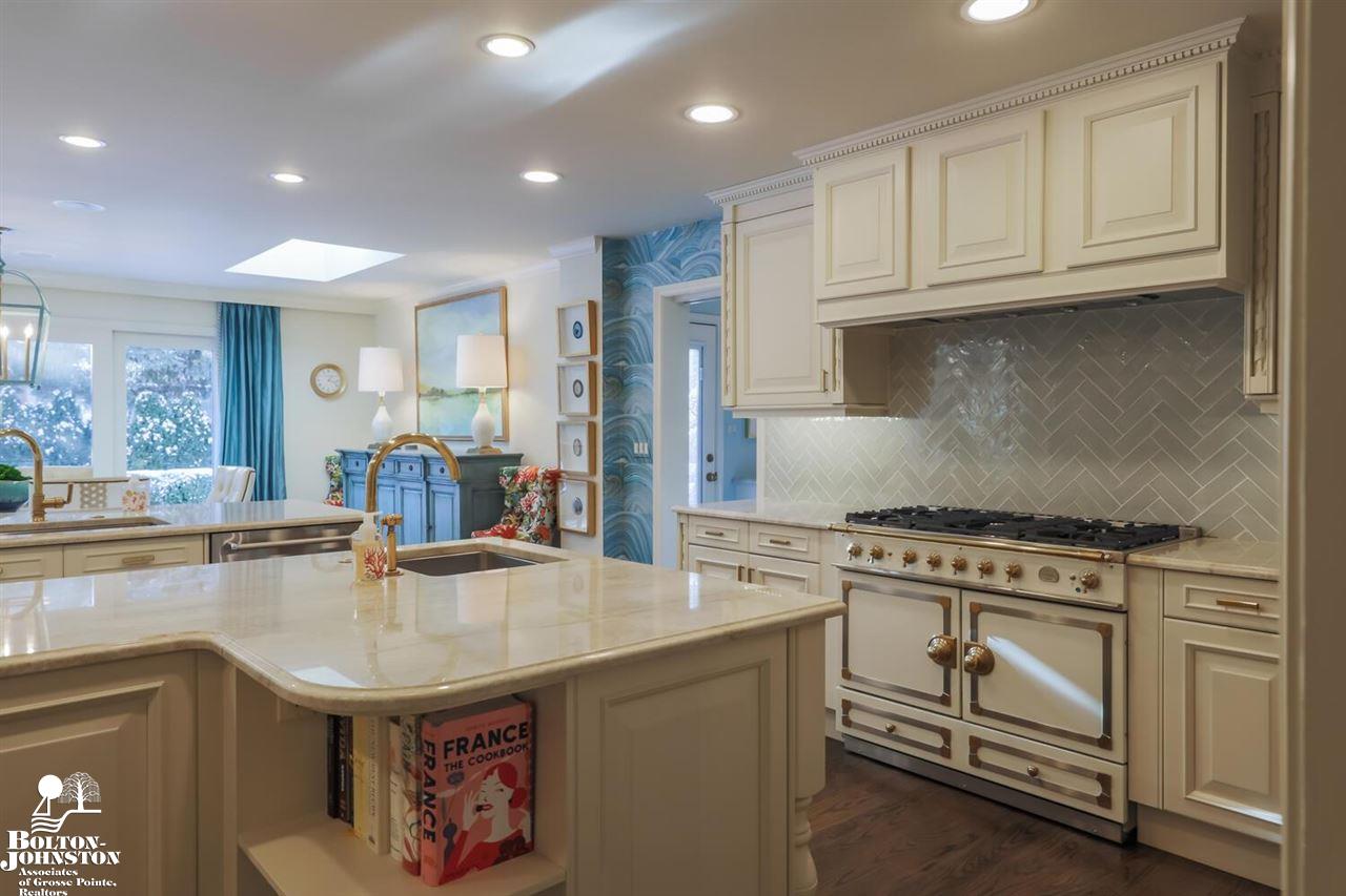 9 Stratton Place Grosse Pointe Shores, MI 48236 - Photo 33 of 68