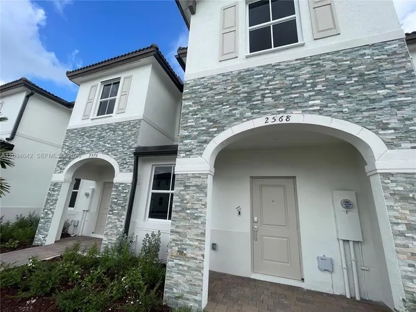 $2,399 | 2568 Southeast 25th Court, Unit 2568, Homestead, FL 33035