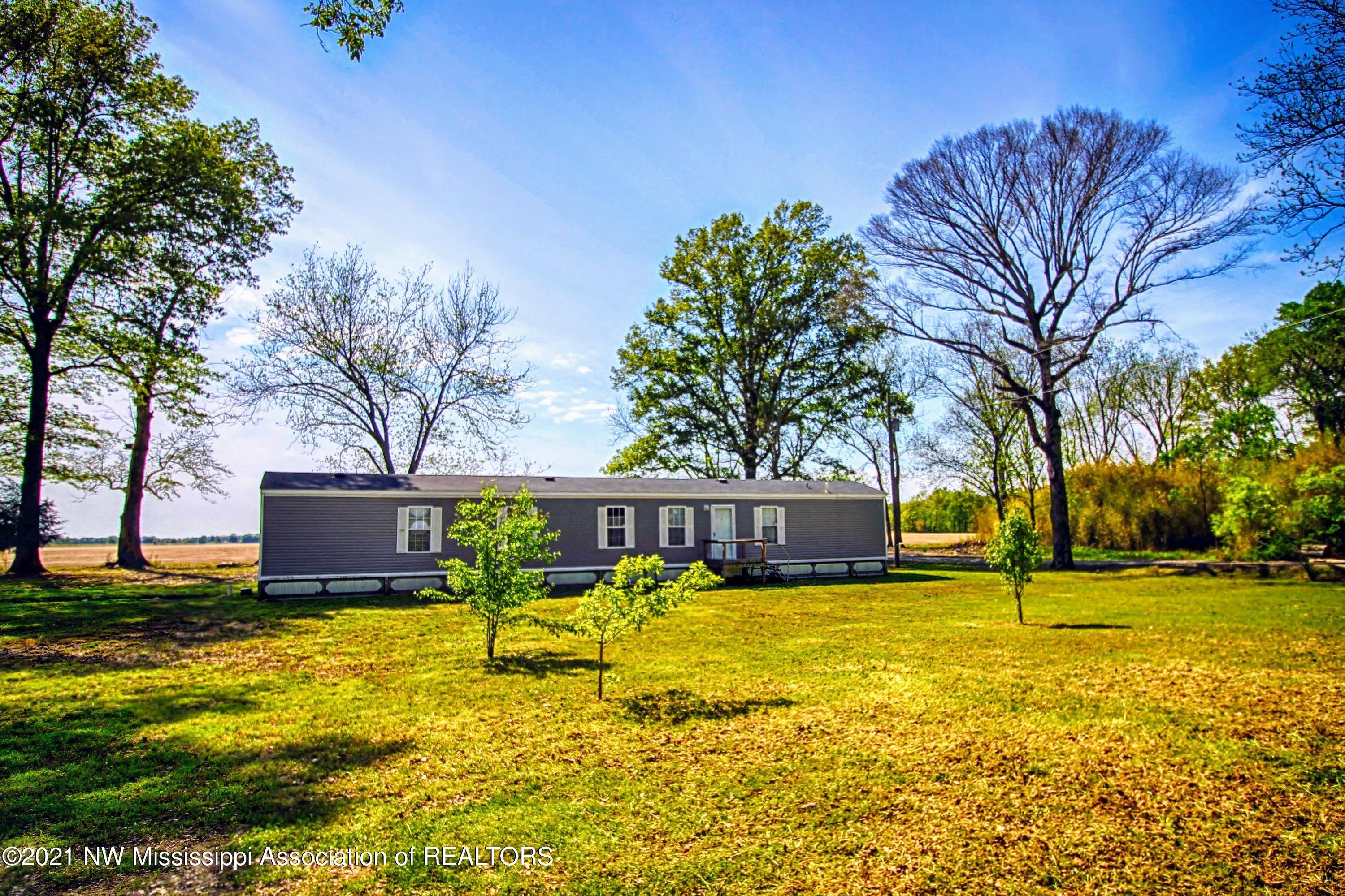 7090 Dubbs Road Dundee, MS 38626 - Photo 1 of 17 7090 Dubbs Road