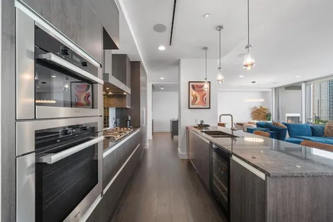 $2,700,000 | Undisclosed Address, Dallas, TX 75201