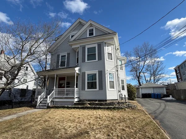 $1,800 | 17 Park Avenue, Unit 3, Whitman, MA 02382