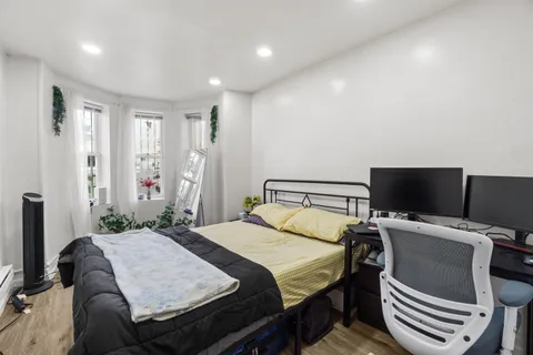 $849,000 | 477 Mercer Street, Jersey City, NJ 07306