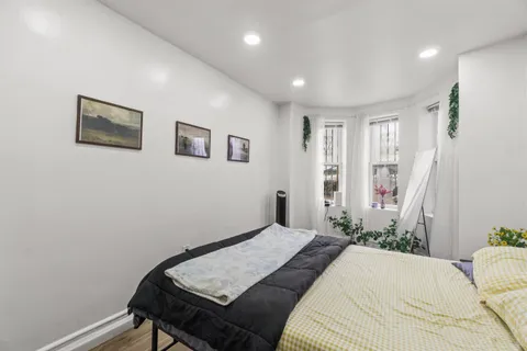 $849,000 | 477 Mercer Street, Jersey City, NJ 07306