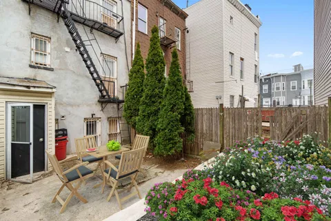 $849,000 | 477 Mercer Street, Jersey City, NJ 07306