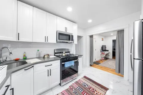 $849,000 | 477 Mercer Street, Jersey City, NJ 07306