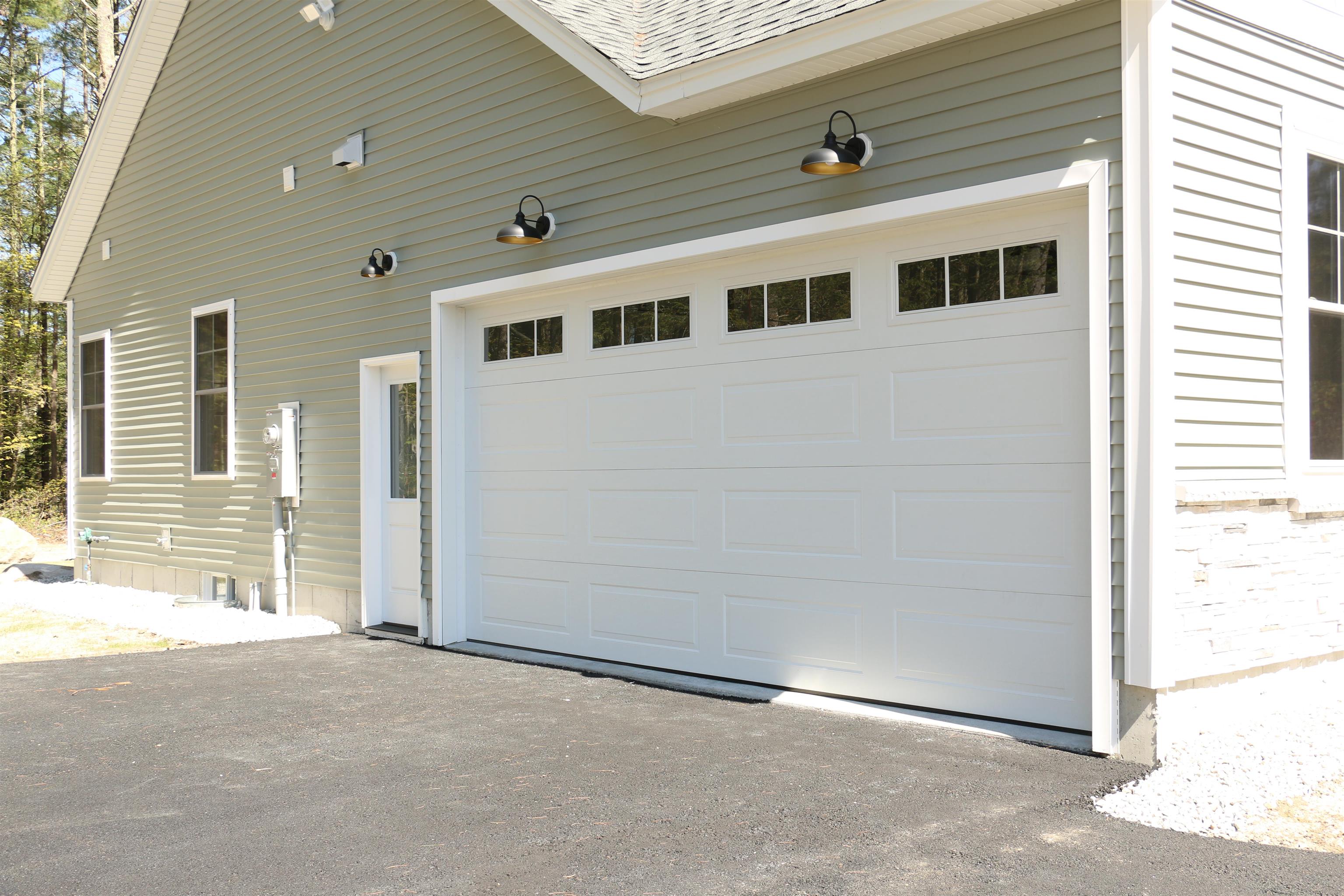 21 Ruonala Road, Unit 52931 Milford, NH 03055 - Photo 4 of 33