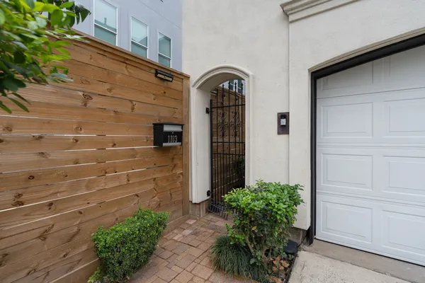 $3,500 | 1103 Summer Street, Houston, TX 77007