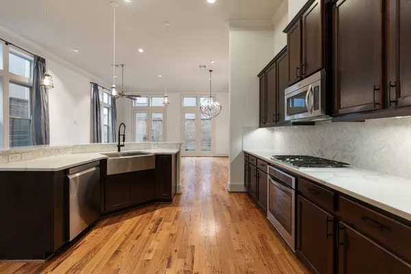 $3,500 | 1103 Summer Street, Houston, TX 77007