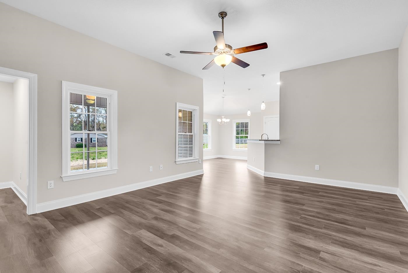 1640 Little Buck Road Conway, SC 29527 - Photo 4 of 37 Gallery Image 4