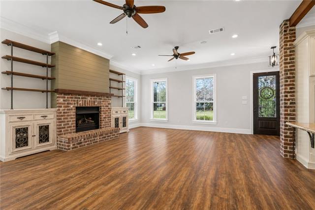 935 Dupard Street Mandeville, LA 70448 - Photo 4 of 30