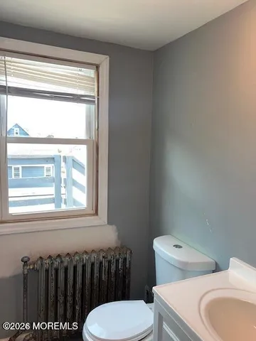 $1,850 | 610 1/2 5th Avenue, Unit 3 (3RD FLOOR), Asbury Park, NJ 07712