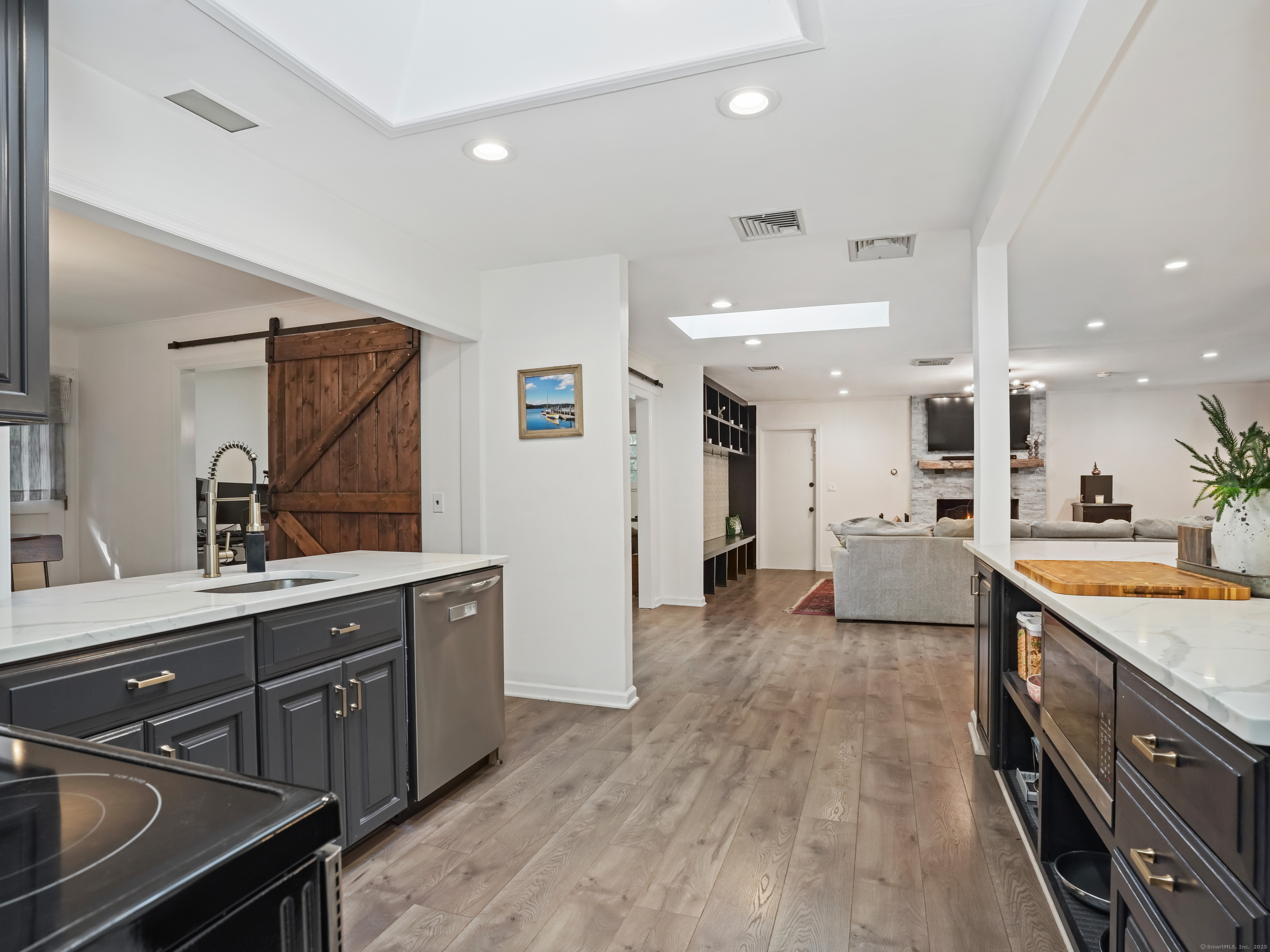 11 Eastwood Road Norwalk, CT 06851 - Photo 11 of 31