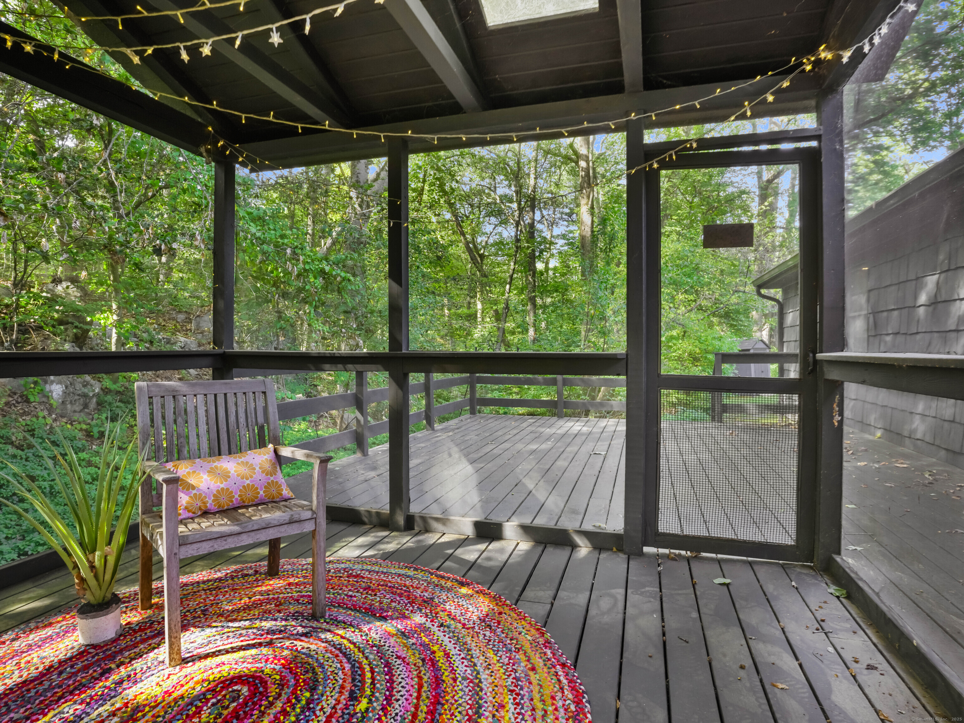 11 Eastwood Road Norwalk, CT 06851 - Photo 23 of 31