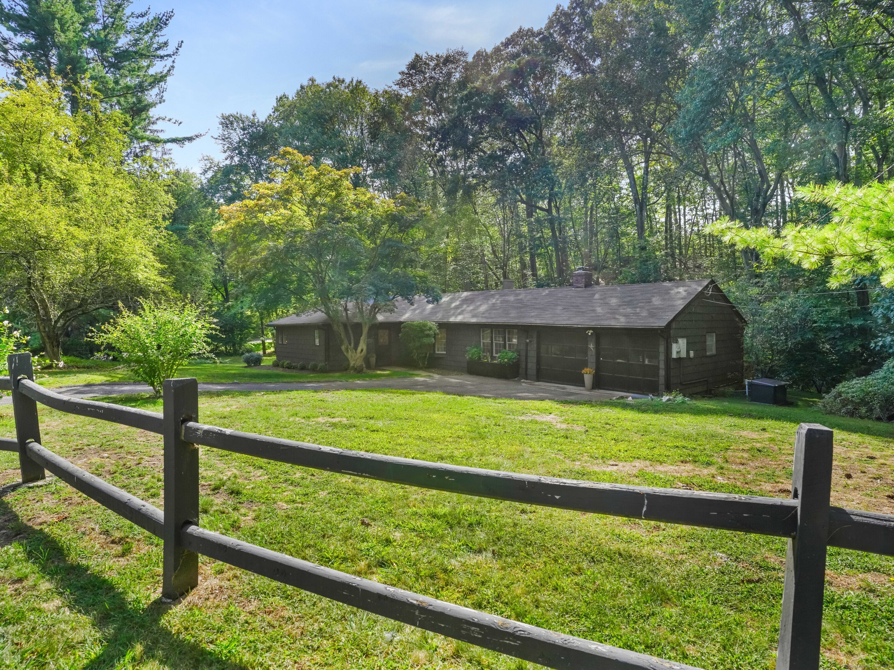 11 Eastwood Road Norwalk, CT 06851 - Photo 28 of 31