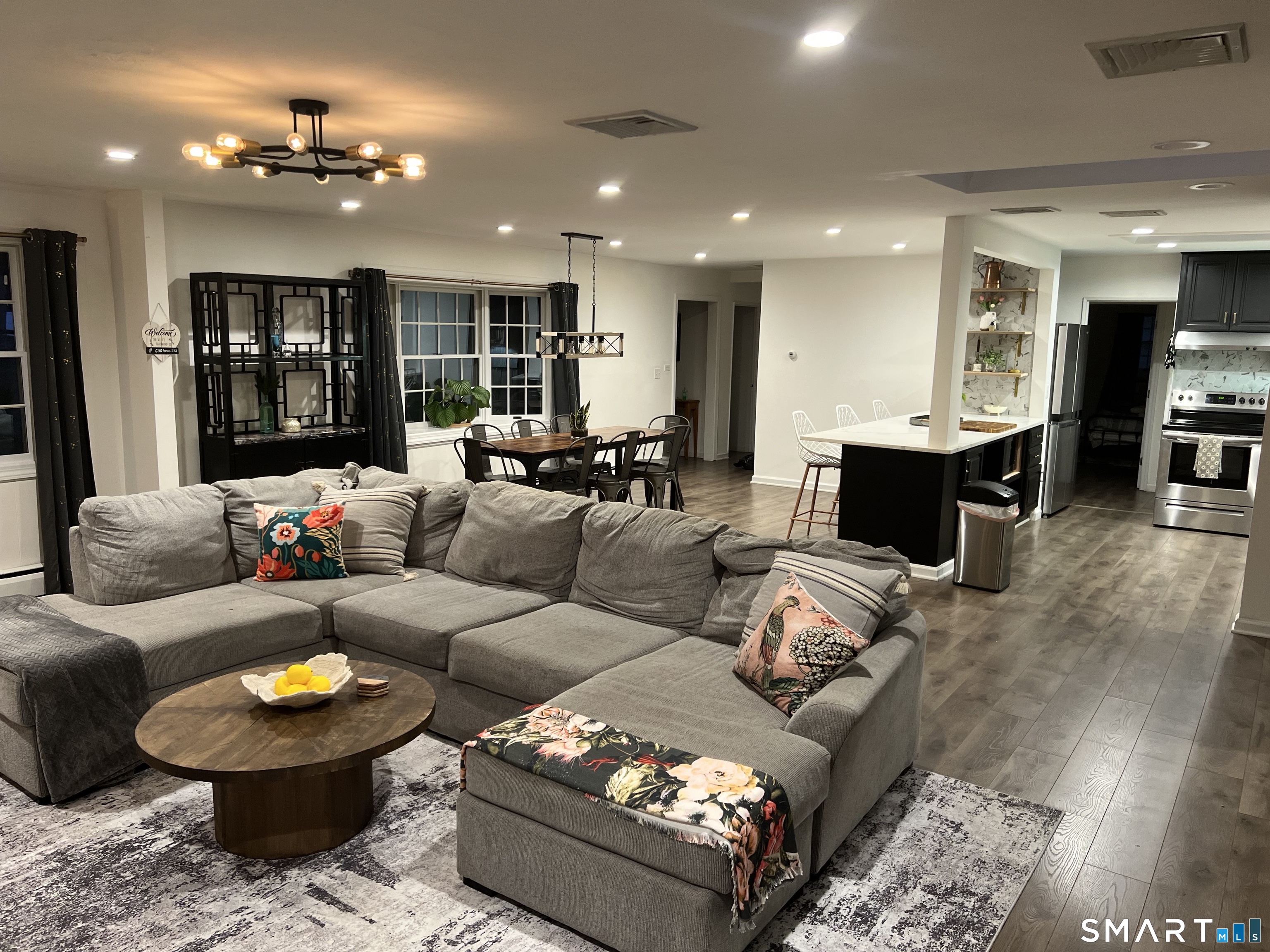 11 Eastwood Road Norwalk, CT 06851 - Photo 7 of 31