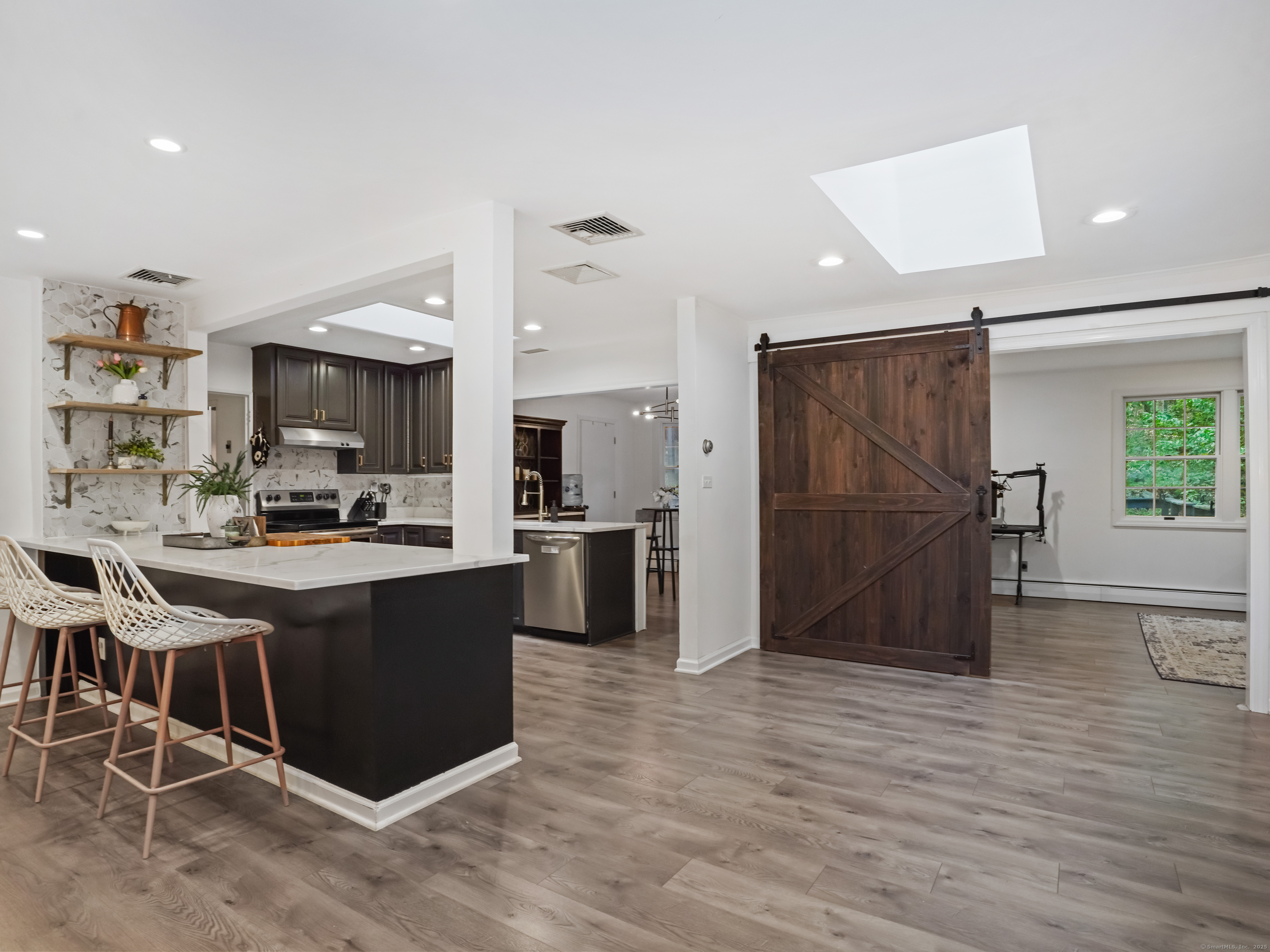 11 Eastwood Road Norwalk, CT 06851 - Photo 8 of 31