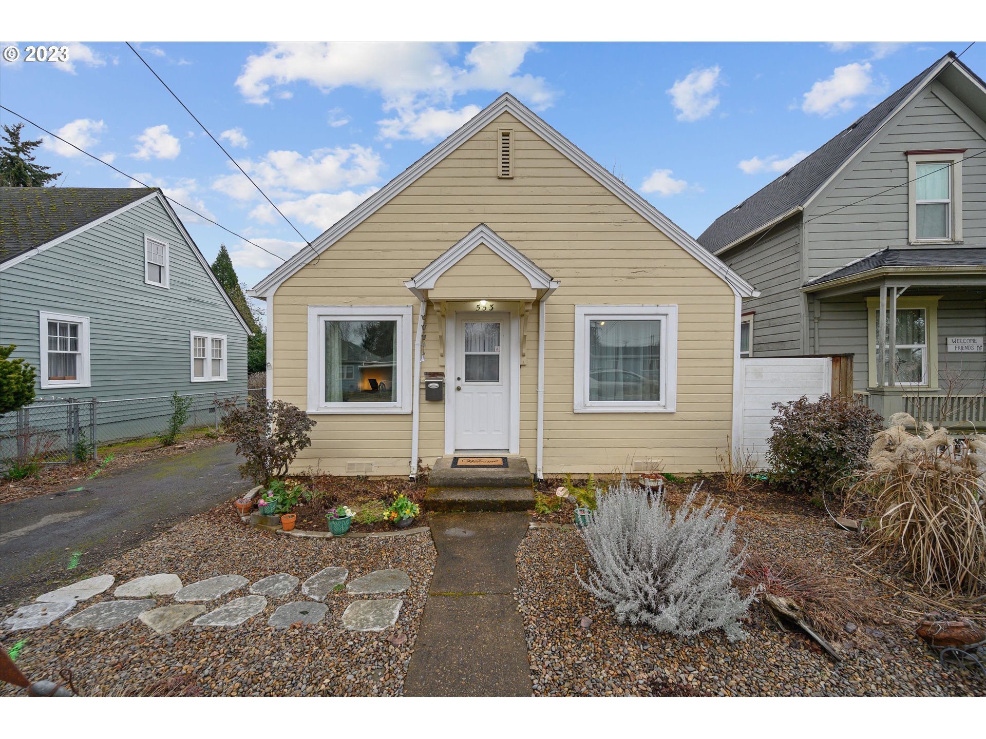 553 Southwest Clay Street Dallas, OR 97338 - Photo 2 of 33 a house view with a outdoor space