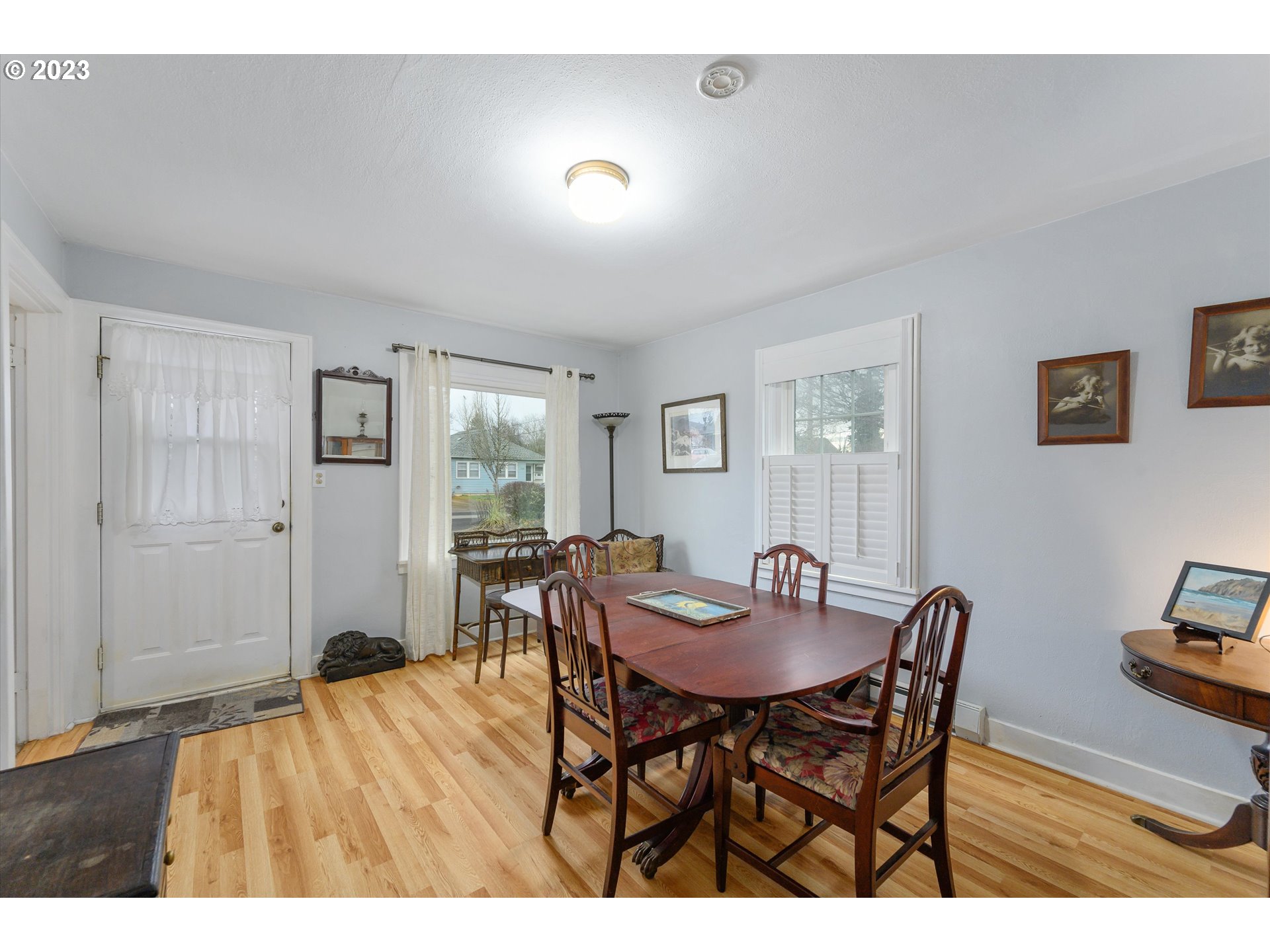 553 Southwest Clay Street Dallas, OR 97338 - Photo 5 of 33 a dining room with furniture and window