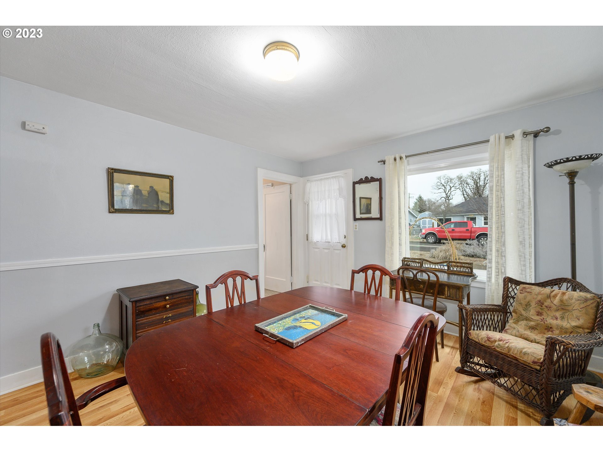 553 Southwest Clay Street Dallas, OR 97338 - Photo 6 of 33 a living room with furniture and a flat screen tv