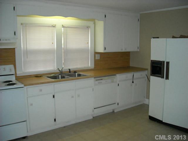 2254 Sunshine Road Lancaster, SC 29720 - Photo 12 of 16