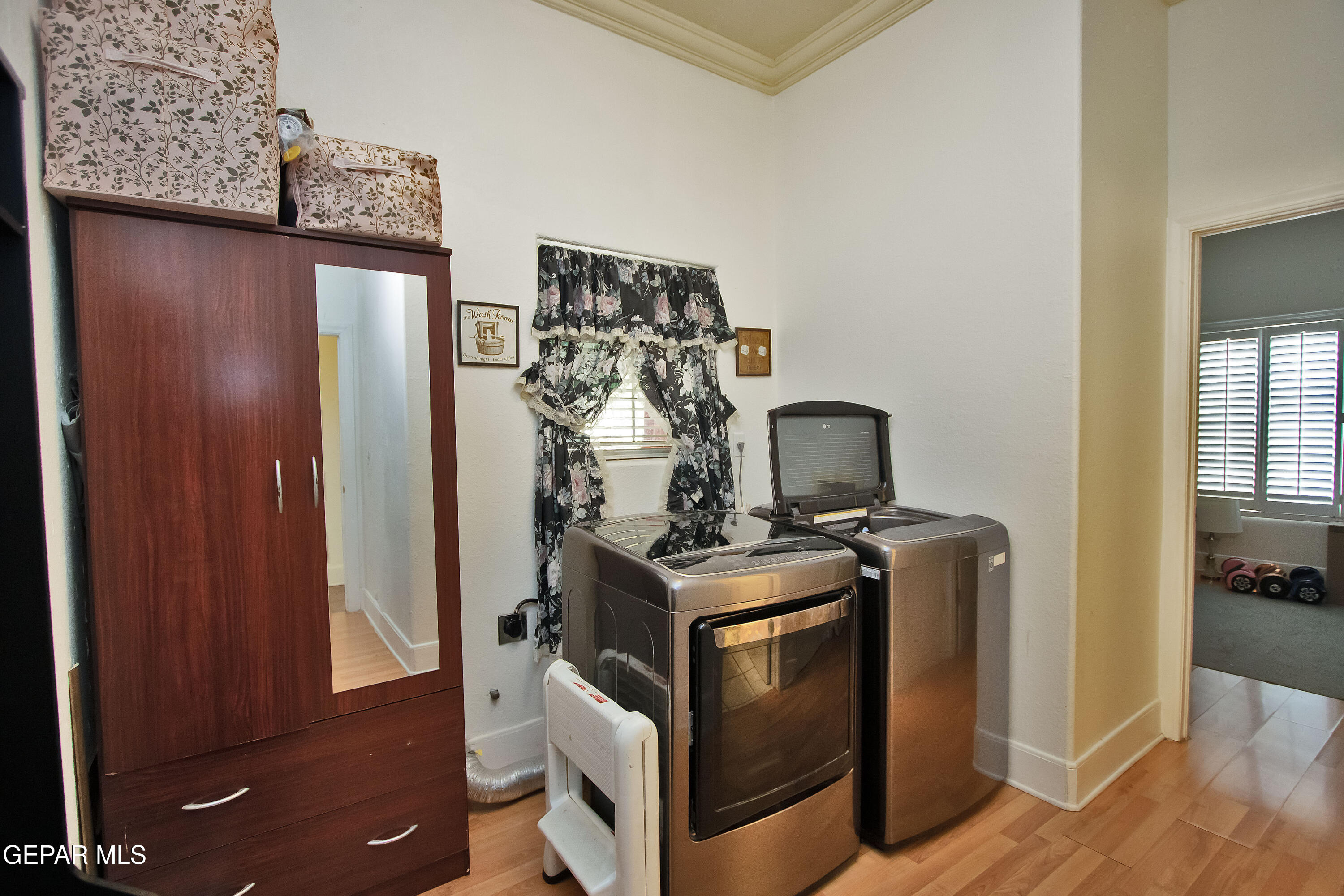 861 Country Club Road El Paso, TX 79932 - Photo 53 of 104 Laundry