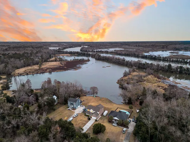 $699,800 | 1106 McCrae Drive, Moncks Corner, SC 29461