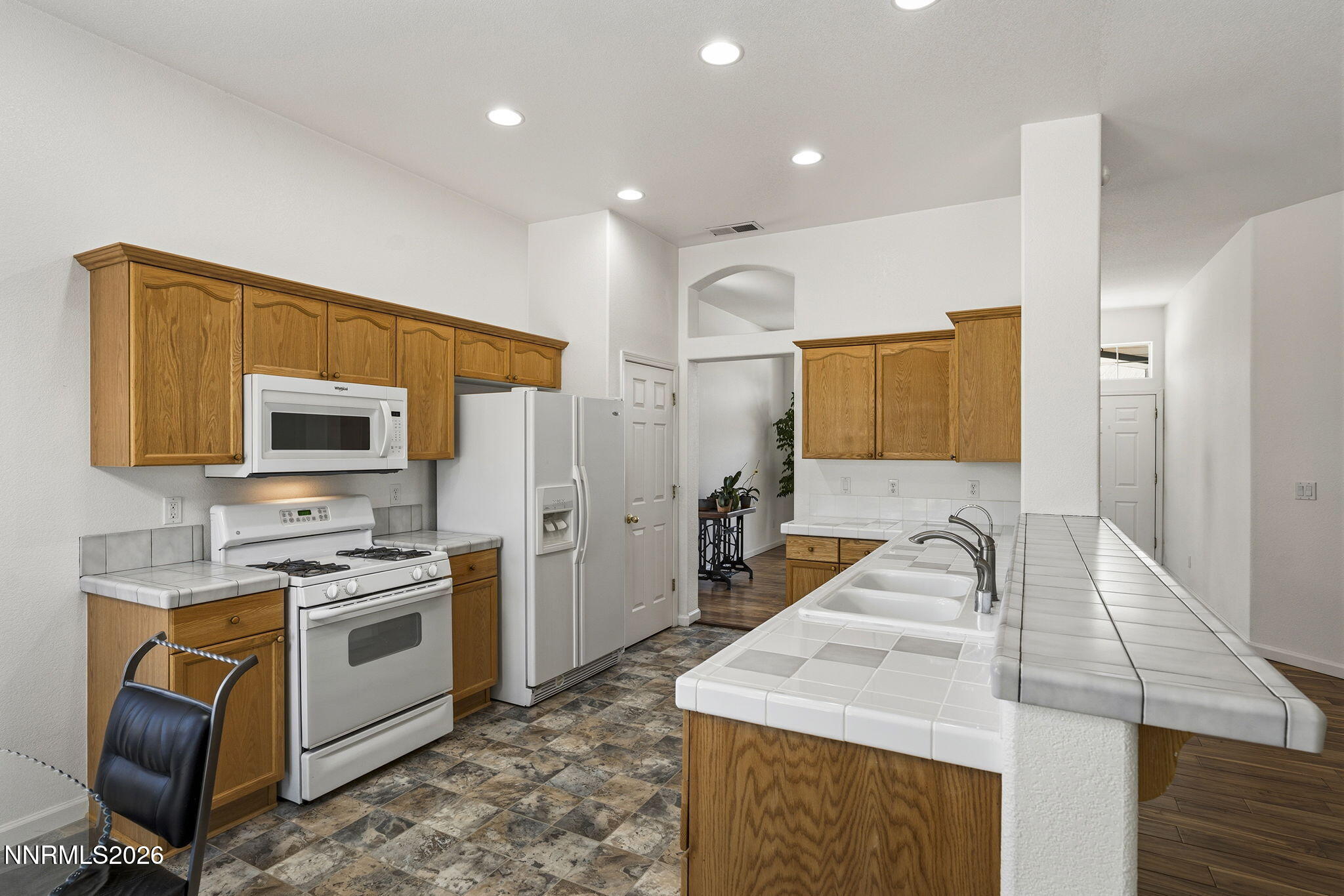 1054 Rimfield Drive Fernley, NV 89408 - Photo 12 of 30 11-web-or-mls-_DSC3731