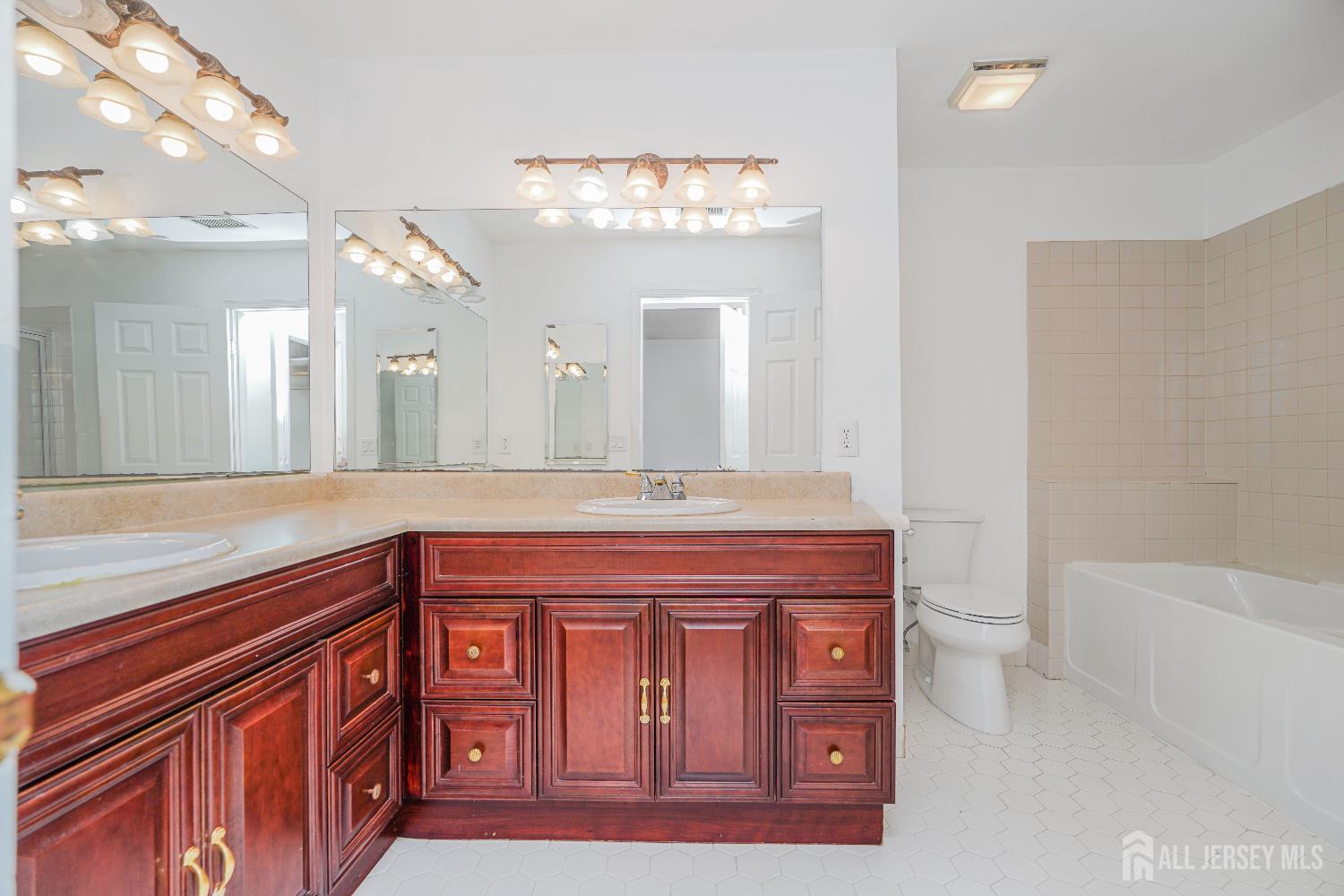 47 Winthrop Road, Unit 47A Monroe Township, NJ 08831 - Photo 18 of 34