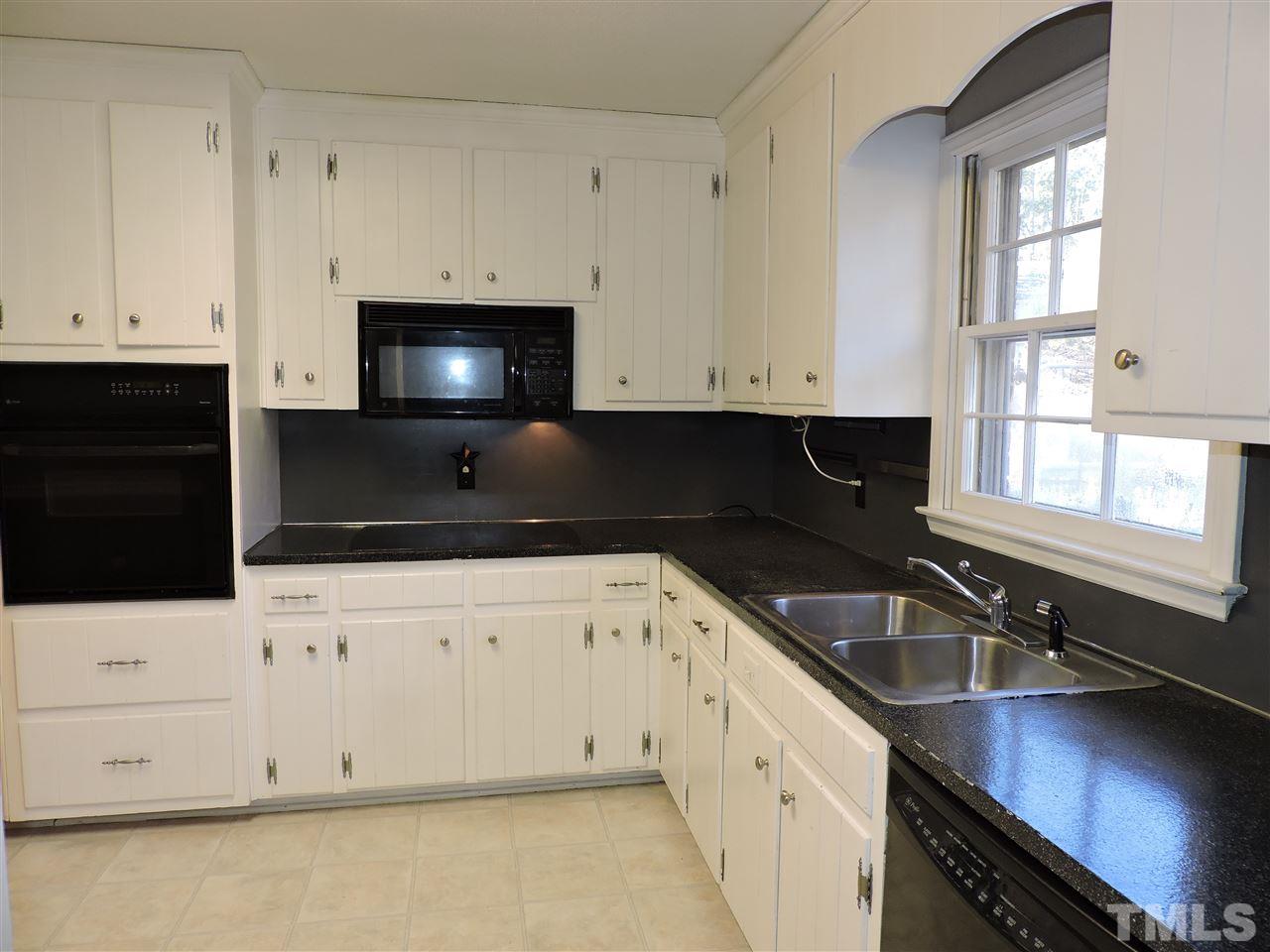 8920 Hunting Trail Raleigh, NC 27613 - Photo 4 of 20