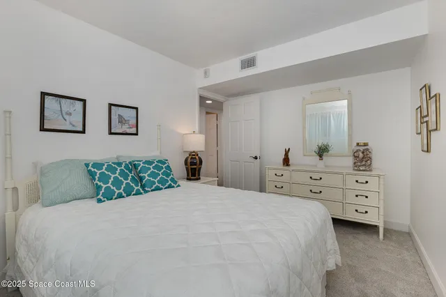 $3,300 | 1175 Florida A1A, Unit 606, Satellite Beach, FL 32937