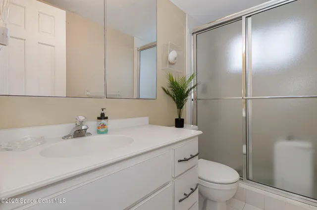 $3,300 | 1175 Florida A1A, Unit 606, Satellite Beach, FL 32937