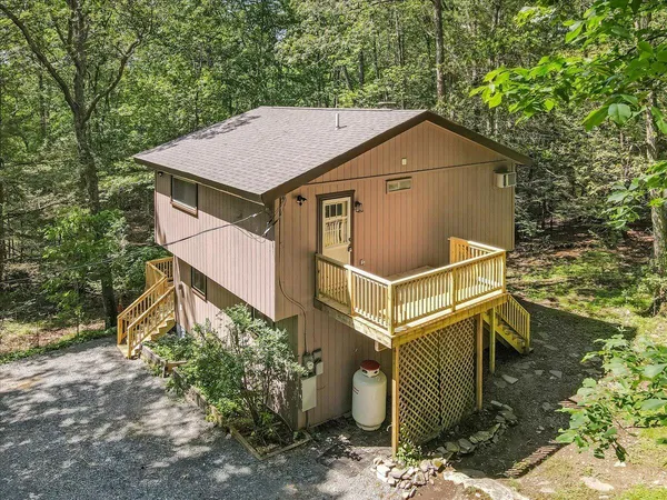 $335,500 | 169 Sportsmen Drive, Cresco, PA 18326