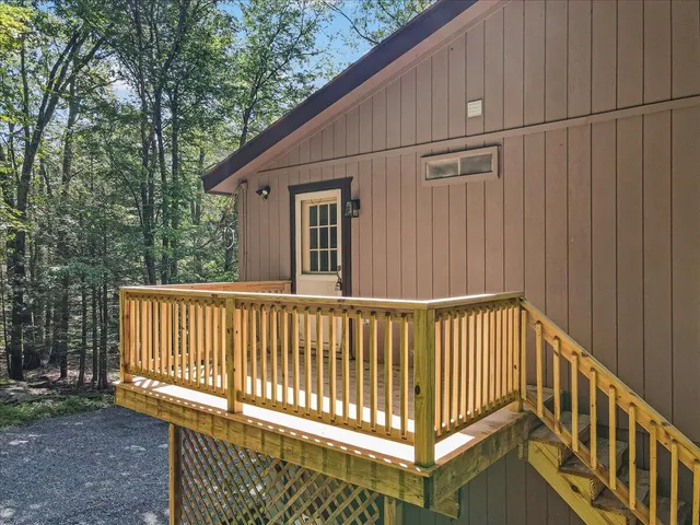 $337,000 | 169 Sportsmen Drive, Cresco, PA 18326