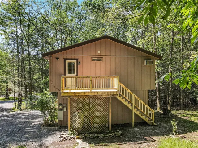 $337,000 | 169 Sportsmen Drive, Cresco, PA 18326