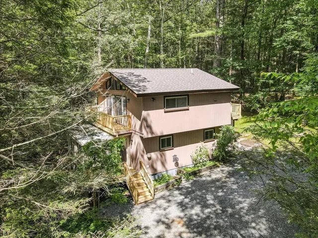 $337,000 | 169 Sportsmen Drive, Cresco, PA 18326