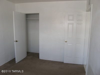 4633-4635 East Montecito Street Tucson, AZ 85711 - Photo 13 of 23