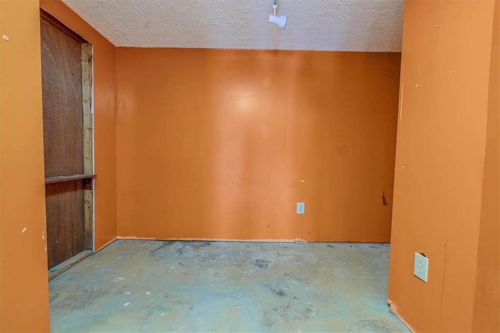 836 Saxonburg Road Butler, PA 16002 - Photo 15 of 49 a view of an empty room