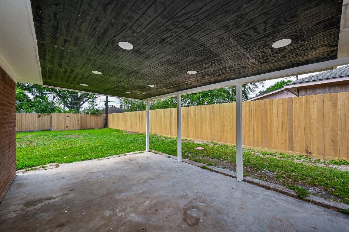 11027 Maize Lane Houston, TX 77041 - Photo 27 of 32