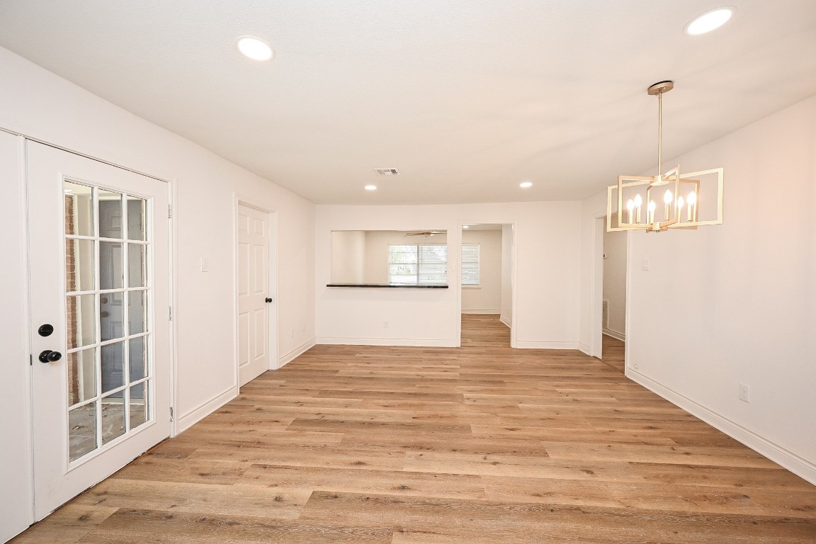 11027 Maize Lane Houston, TX 77041 - Photo 8 of 32