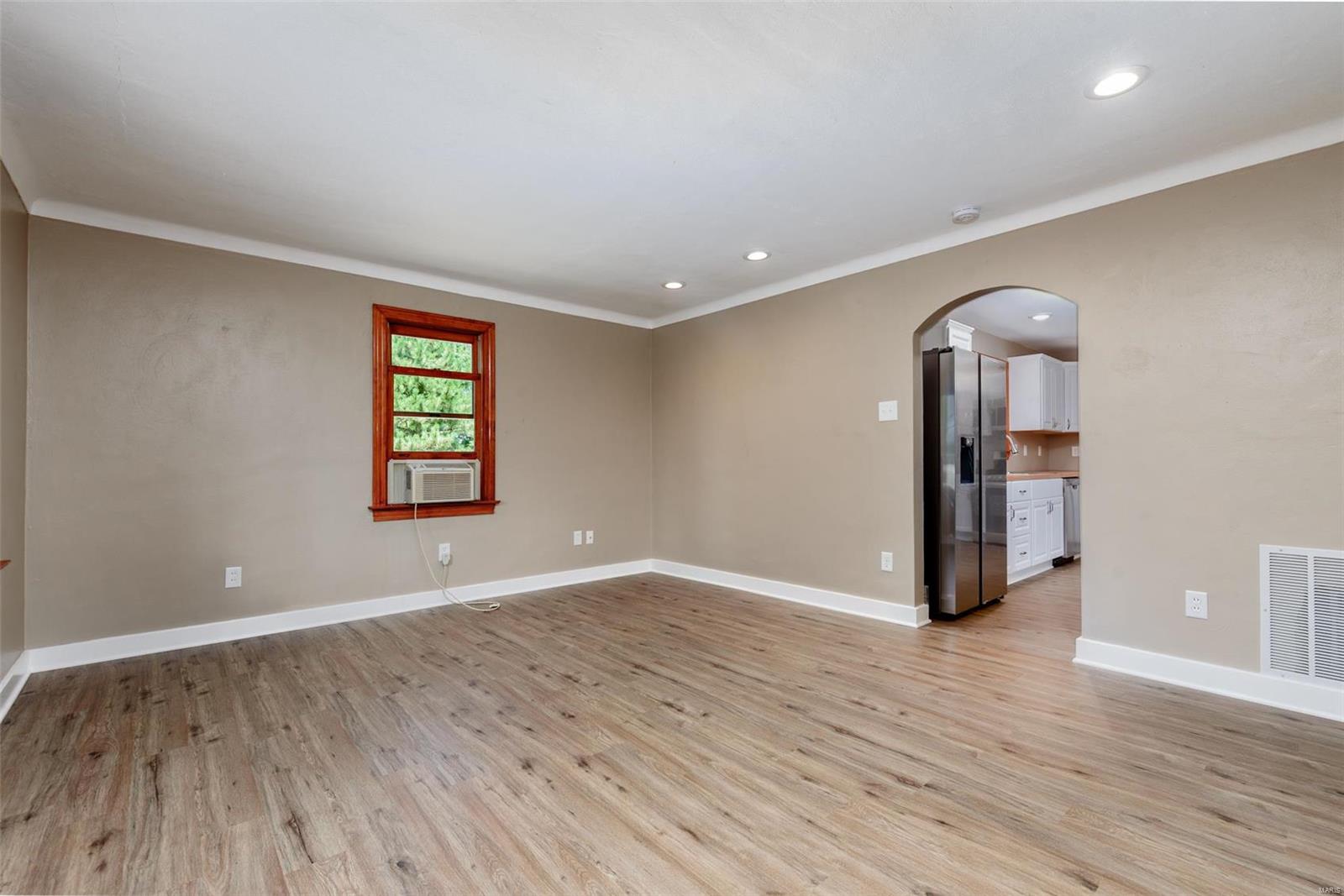 1059 Teson Road Hazelwood, MO 63042 - Photo 7 of 19 Gallery Image 7