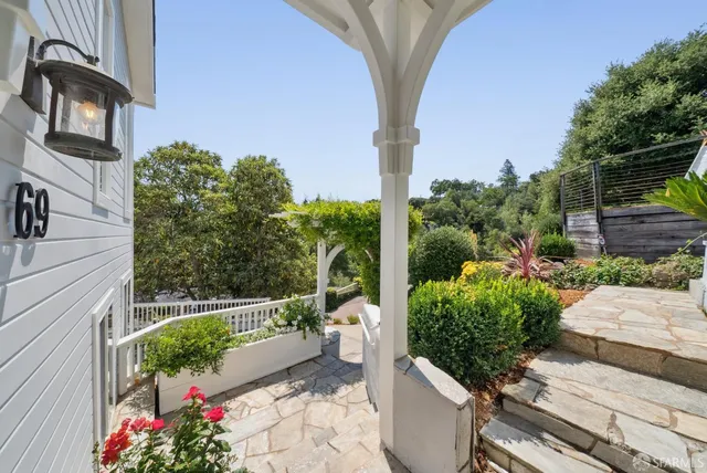 $2,895,000 | 69 La Espiral, Orinda, CA 94563